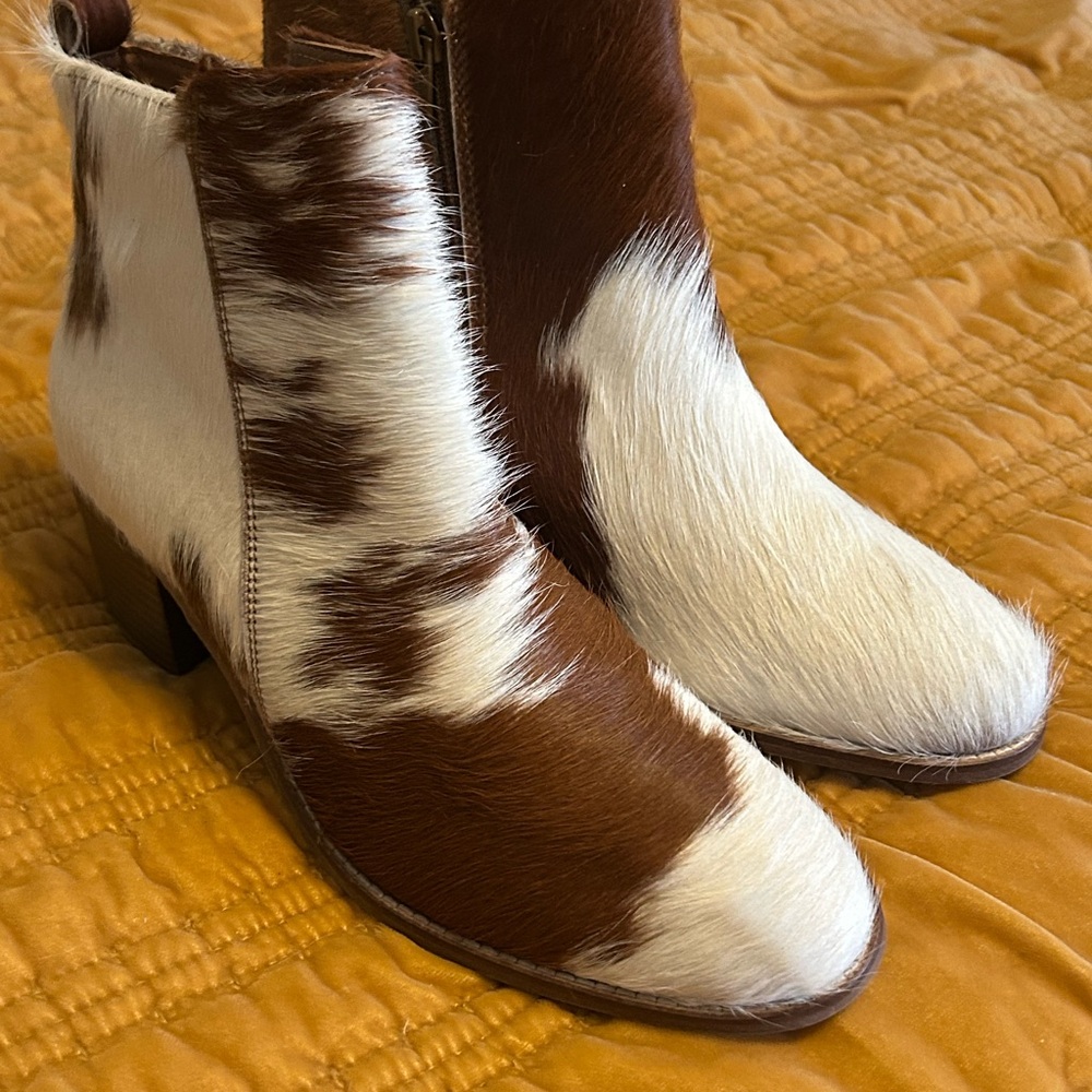 Myra Bag Brown & White Cowhide Ankle Boots